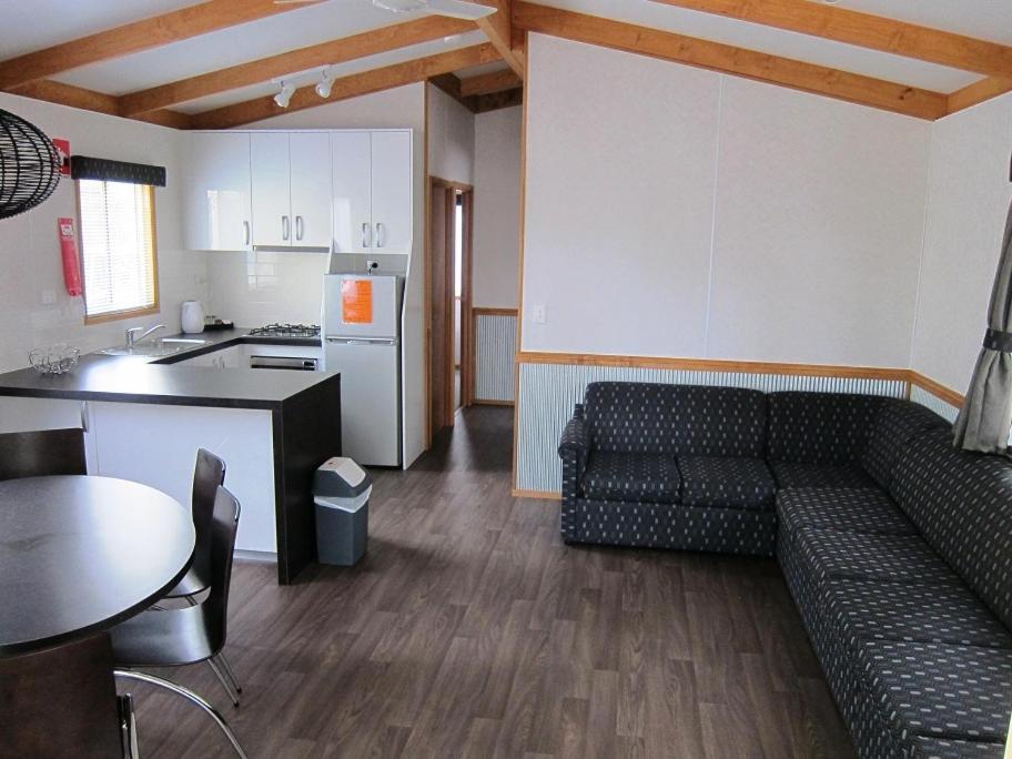 Moama Riverside Holiday Park ภายนอก รูปภาพ