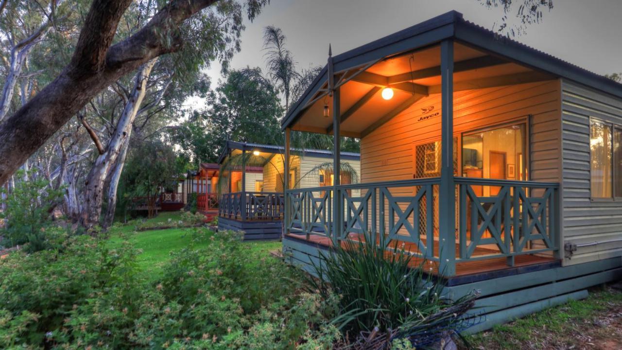 Moama Riverside Holiday Park ภายนอก รูปภาพ