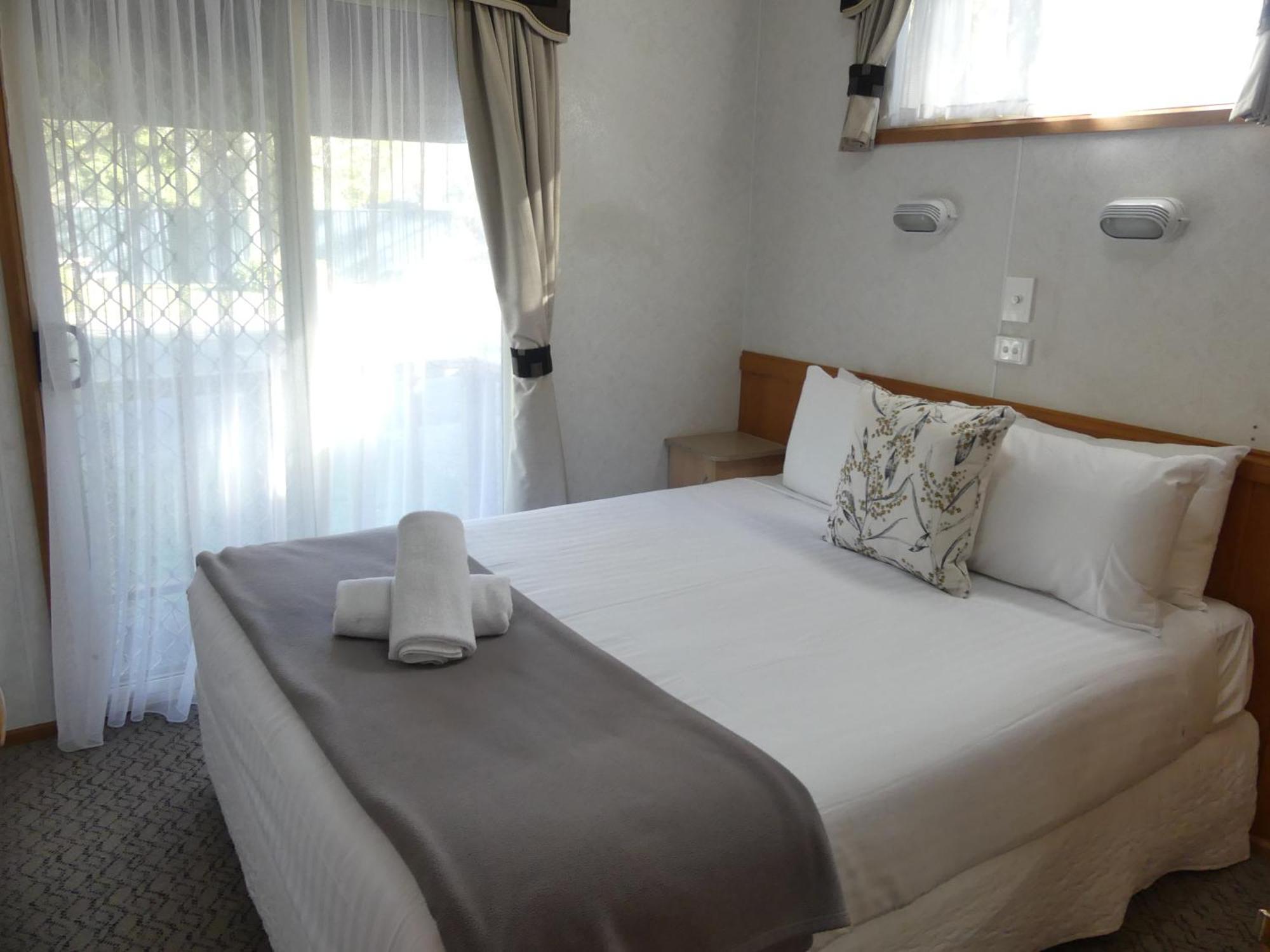 Moama Riverside Holiday Park ภายนอก รูปภาพ