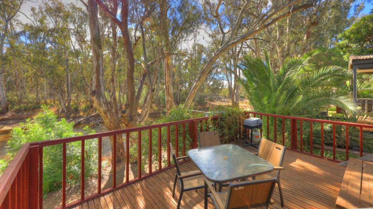 Moama Riverside Holiday Park ภายนอก รูปภาพ